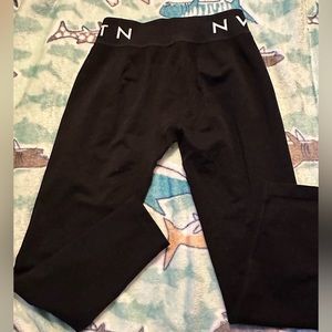 NVGTN Black Seamless Leggings- XL